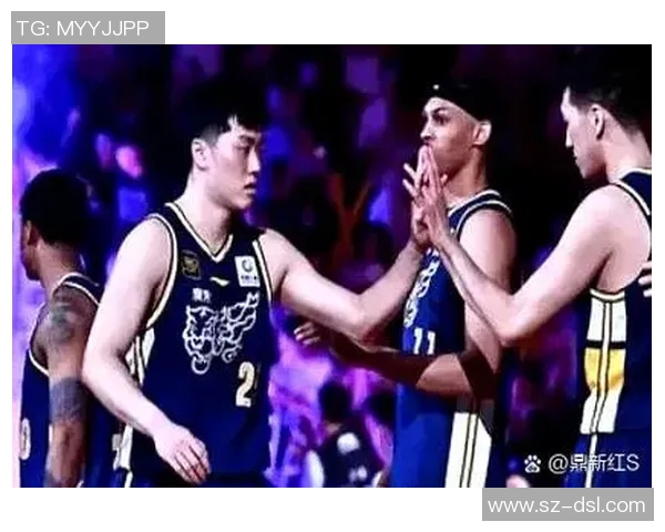 广州足球队实力解析：聚焦球队发展与未来挑战的深度探讨