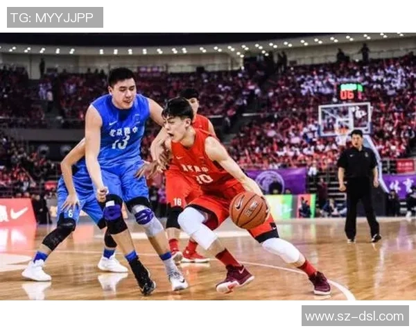 曾凡博的篮球之路：从青涩少年到耀眼明星的成长历程与未来展望