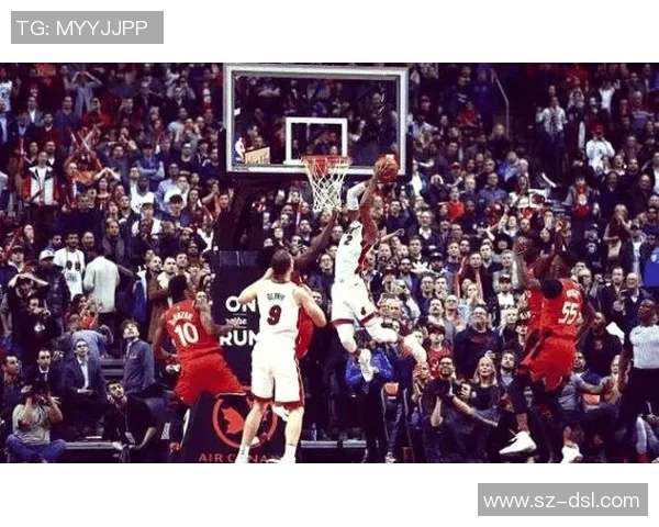 猛龙与勇士激战回顾11月30日精彩比赛录像分析与亮点总结