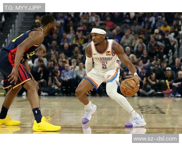 篮球明星化身普通球员在街头挑战打篮球引发热议与欢笑